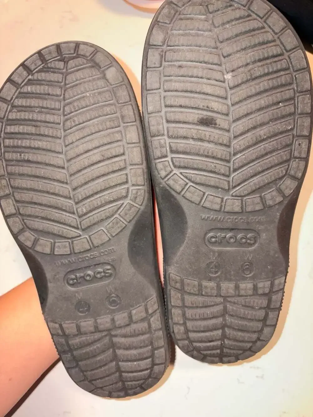 CROCS light wear